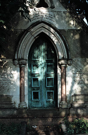 door, Wlison mausoleum